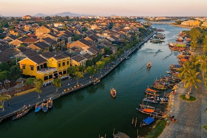 5-Day Explore Central Vietnam | Da Nang Hoi An Hue and Phong Nha - Phong Nha Ke Bang: a long day trip from Hue with La Vang on the way