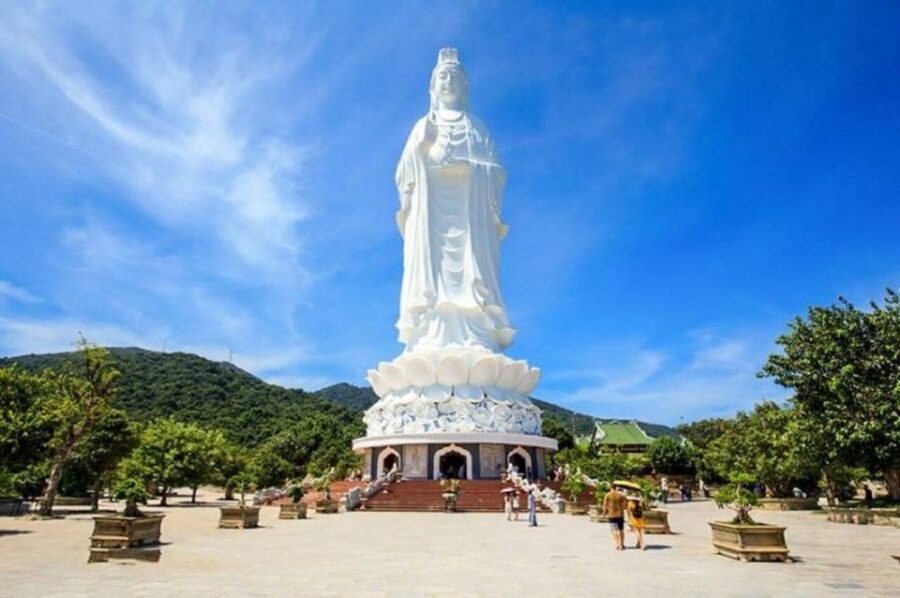 Am Phu Cave, Marble and Monkey Mountain Fullday tour - Monkey Mountain and Linh Ung pagoda: the big statue payoff