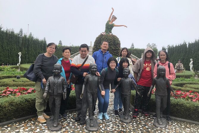 Ba Na Hills and Golden Bridge Full Day Tour Small Group - Cable car first: the real reason this tour is worth doing