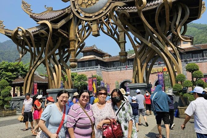 Ba Na Hills Golden Bridge Sun World Private Day Tour - Getting to Ba Na Hills: Da Nang or Hoi An pickup, 30–60 minutes on the road