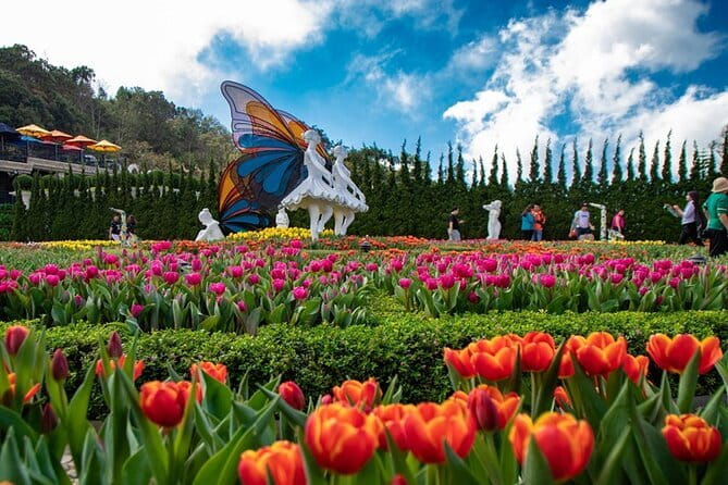 Ba Na Hills & Golden Bridge with Fantasy Park Tour-Optional Lunch - The cable car ride to SunWorld: the main event starts early