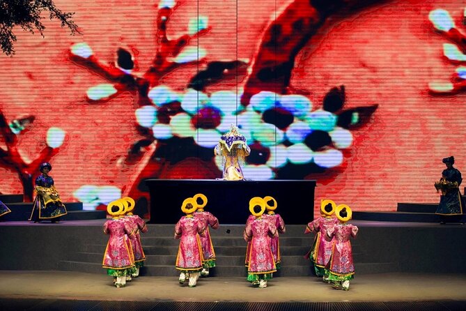 Charming Da Nang Show : Culture-Art-History-LifeStyle of Vietnam - The Dance, Costumes, and Symbols You’ll Notice Right Away