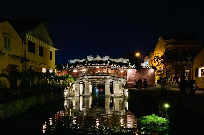 Coconut Basket boat, City tour, Boat ride, Night market from DN - Price and what you’re really paying for