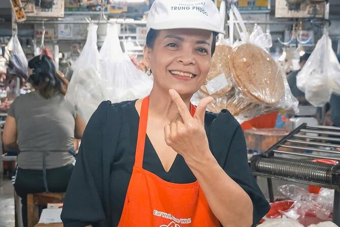 Cook 5 Dishes Authentic Vietnam Food and Market Adventure - Cooking with a Vietnamese chef: hands-on help (with a fun tone)