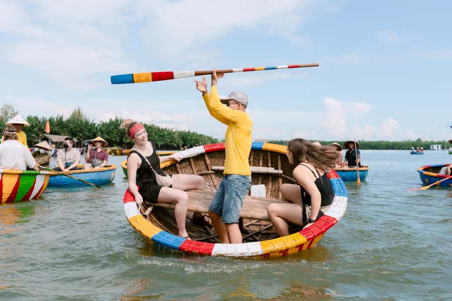 COOKING CLASS -BASKET BOAT - The timing options: morning flow vs afternoon reality
