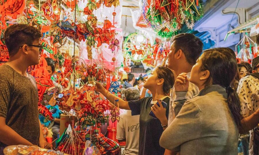Da Nang: 5-Hour Guided Night Tour - What to bring so night photography and snacks don’t get annoying