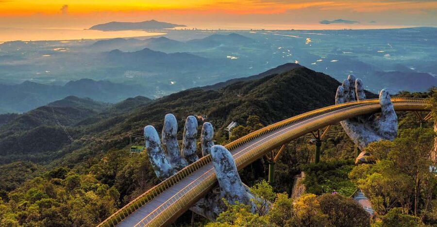 Da Nang: Ba Na Hills Cable Car and Golden Bridge Small Group - Walking the park at your own pace (and not getting tired fast)