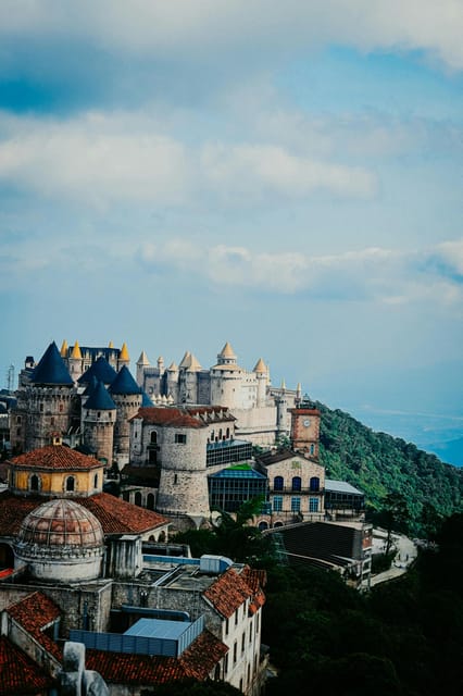 Da Nang: BaNa Hills & Golden Bridge Day Tour With 5 options - Golden Bridge, Le Jardin d’amour, and Linh Ung pagoda: viewpoints with variety