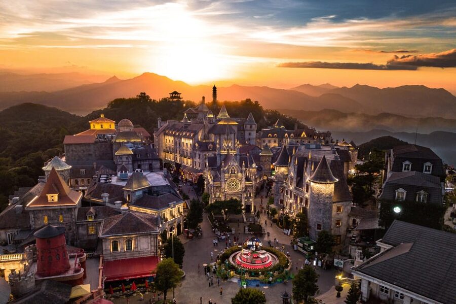 Da Nang: BaNa Hills & Golden Bridge Day Tour With 5 options - Guide and driver reality check (communication that actually helps)