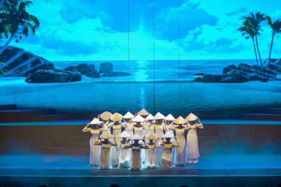 Da Nang: Charming Da Nang Show Ticket - Big visual effects: how technology supports the story