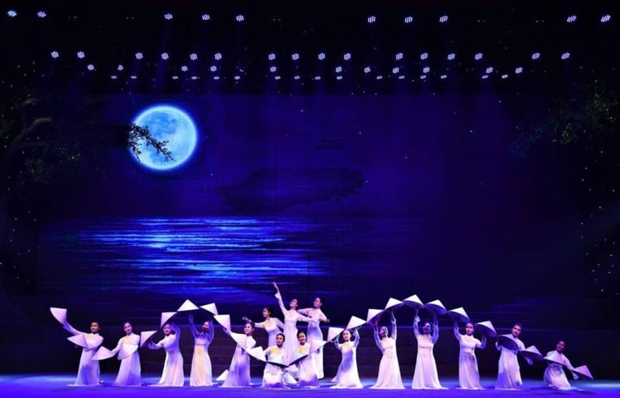 Da Nang: Charming Da Nang Show Ticket - Entry rules that can make or break your night