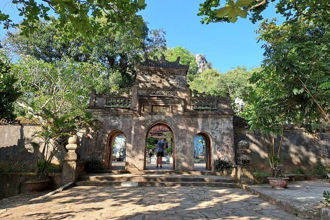 Da Nang City Sightseeing Private Tour With Funny Tour Guide - Lady Buddha at Linh Ung Pagoda: The Stop for Photos and Perspective