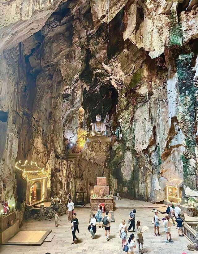 Da Nang City Sightseeing Private Tour With Hai Van Pass - Linh Ứng Pagoda on Son Trà Peninsula: sea views and a big spiritual centerpiece