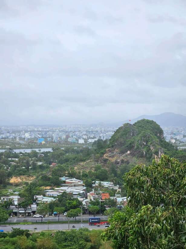 Da Nang City Sightseeing Private Tour With Seafood Buffet - My Khe Beach reset and a seafood buffet lunch