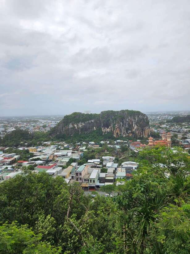 Da Nang City Sightseeing Private Tour With Seafood Buffet - Private tour logistics: what you gain, and what to keep an eye on