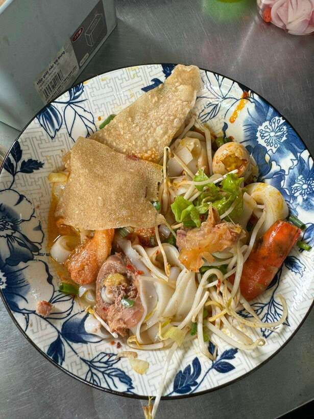 Da Nang City Street Food Private Tour With Local Students - Safety and comfort in Da Nang traffic