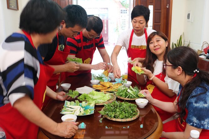 Da Nang Cooking Class with Coffee Tasting and Market Visit - Lunch: Eat What You Cook, in a Family-Style Setting