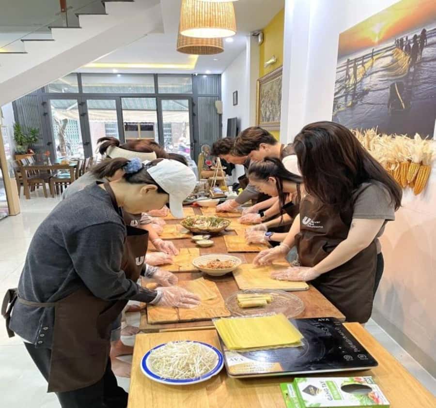 Da Nang: Cooking Pho & Vietnamese Dishes With Local Chef - Start at 279 Mai Dang Chon: How this class feels on arrival