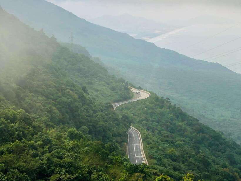Da Nang: Hai Van Pass And Lang Co Beach Scenic Discovery - Lang Co Beach: why the calm, gradual shore is the real payoff
