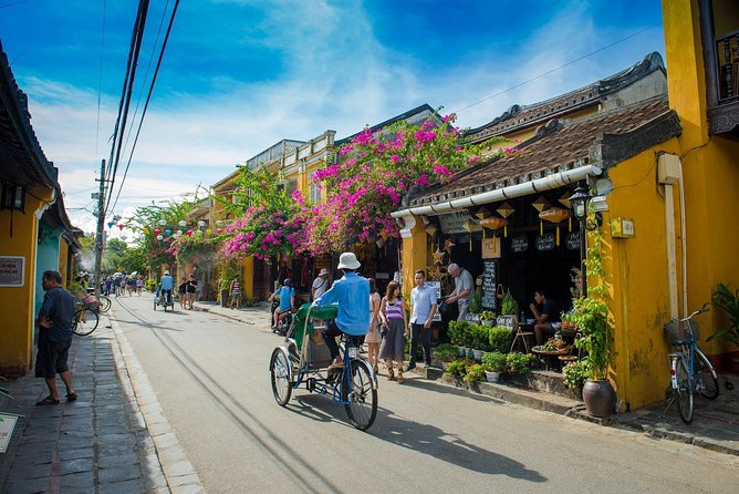 Da Nang: Half-day Hoi An Heritage Walk - Group size and how crowded it feels on the street
