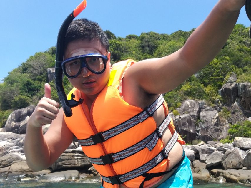 Da Nang/Hoi An: Cham Islands Snorkeling by High-Speed Boat - Beach switch time: swimsuit change and calm prep