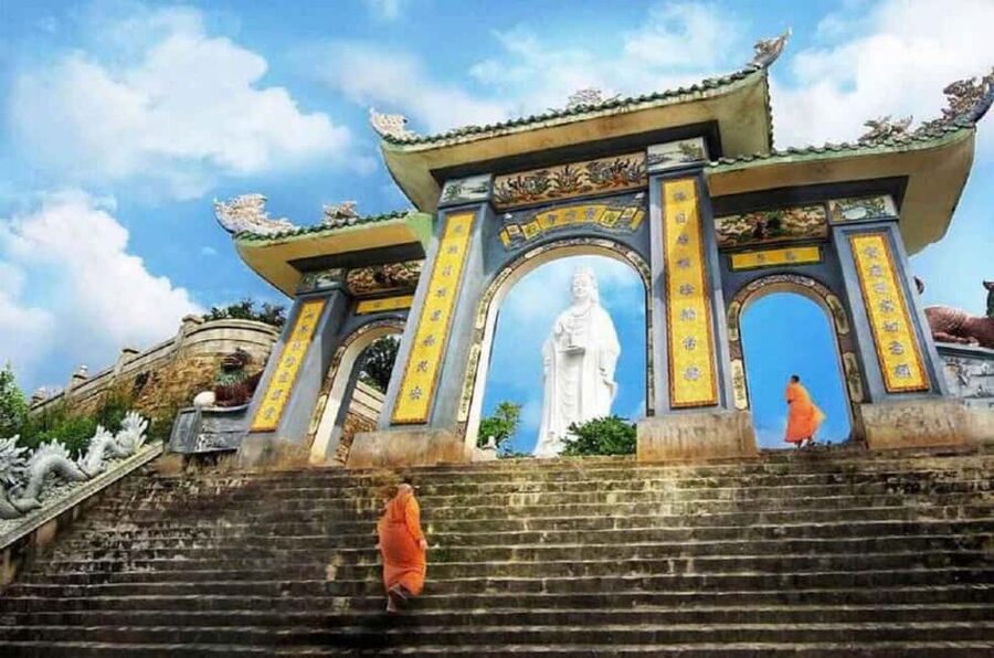Da Nang/Hoi An: Lady Buddha -Marble Mountain - Am Phu Cave - Stone factories and sculpture shops: watch the craft, shop with intention