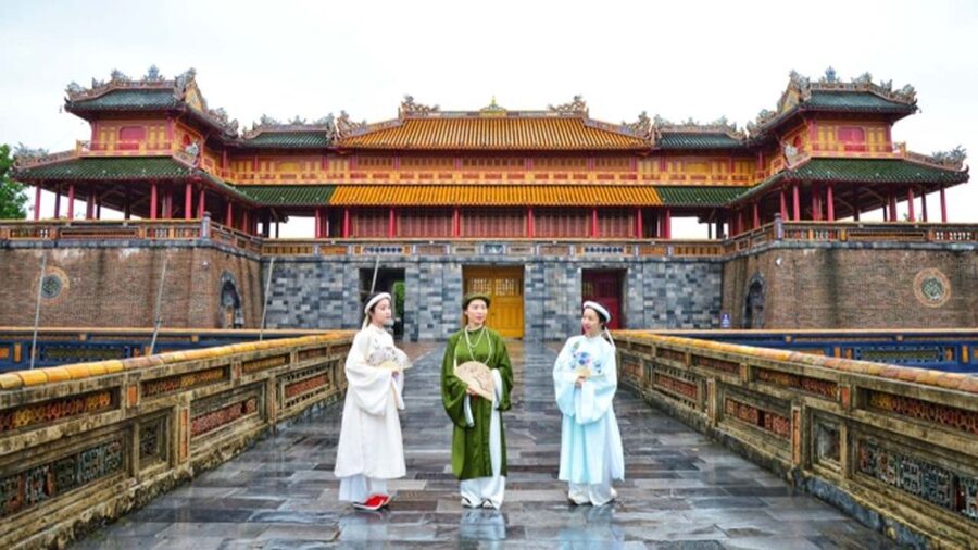 Da Nang: Imperial City of Hue Day Trip with Lunch and Ticket - Khai Dinh Tomb: a royal tomb that sets the mood