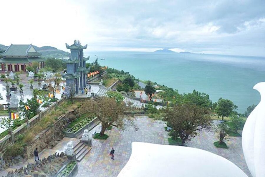 Da Nang: Lady Buddha, Marble Mountains, and Hoi An Day Trip - Timing, steps, and what to pack for a rain-or-shine schedule