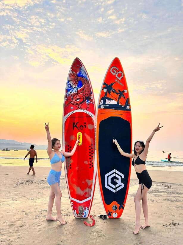 Da Nang: Man Thai Beach Stand-Up Paddleboarding Tour - From Warm-Up to SUP Technique Training (Before You Glide Out)