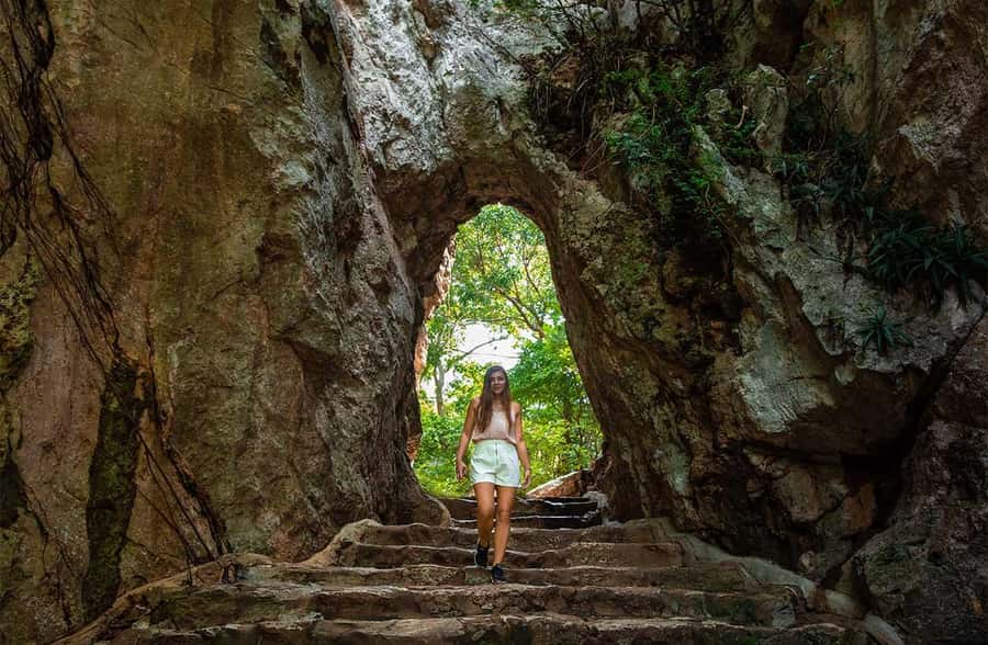 Da Nang : Marble Mountains, Monkey Mountain, and Am Phu Cave - Price and value: what $25 buys you in real convenience