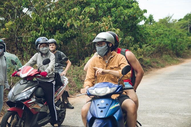 Da Nang Motorbike Tour with Local Guide-Food, Culture-Hidden Gems - Why riding Da Nang on a scooter makes sense