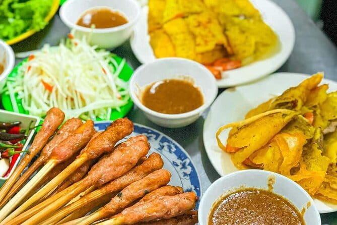 Da Nang Motorbike Tour with Local Guide-Food, Culture-Hidden Gems - Mi Quang Dung: the lunch stop that actually explains Da Nang