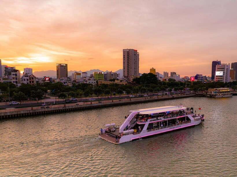 Da Nang: Poseidon Cruise with Dinner and Dragon Bridge Show - Key things to know before you go