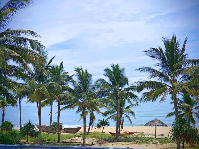 Da Nang : Private Car to Hue with Multi Sightseeing Stops - Lang Co Beach: a quiet fishing village break between mountains and lagoons