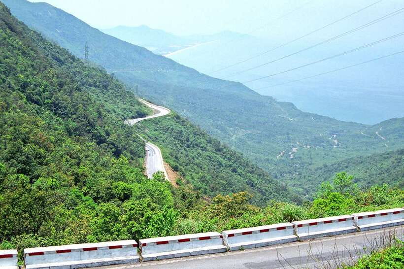 Da Nang : Private Car to Hue with Multi Sightseeing Stops - Lap An Lagoon and lakeside coffee: the best slow moment