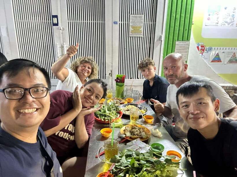 Da Nang street food exploring - The Guide Part: David’s Strength Is Context
