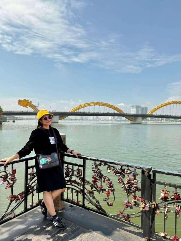 Da Nang Street Food Private Tour With Female Tour Guide - Getting around by walk and motorbike: what to bring and how to stay comfy