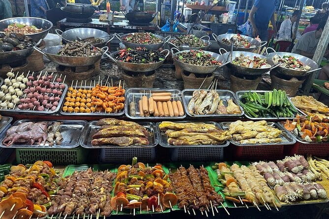 Danang Food Tour With Local Students - Hai Chau and Chợ Cồn: Where the Food Stops Actually Shine