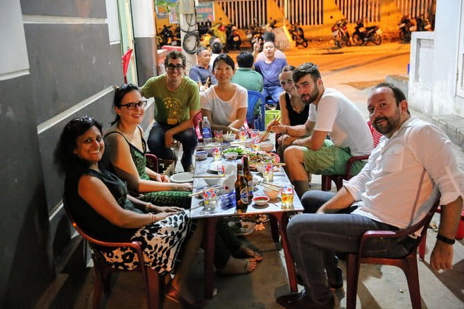Danang Food Tour With Local Students - Son Tra Night Market: Souvenirs, Street Music, and Extra Bites