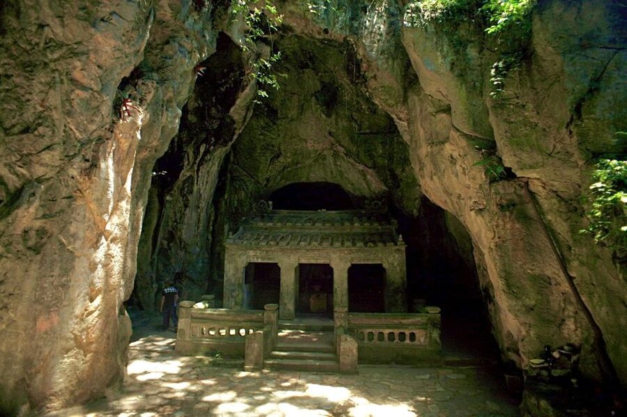Danang: Hoi An, Marble Mountains or Bay Mau Coconut Forest - Lady Buddha on Monkey Mountain: The Wow Factor and the Step Meter