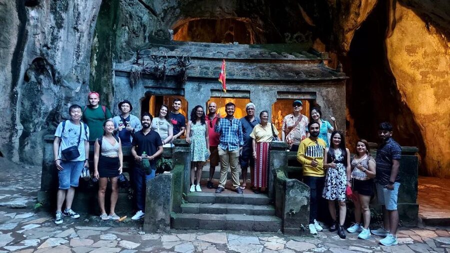 DaNang: Lady Buddha, Marble Mountain, Hoi An Town Group Tour - Dinner and the Hoi An Night Market: what this evening portion is really for