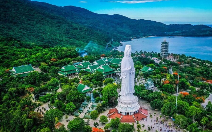 DaNang: Lady Buddha, Marble Mountain, Hoi An Town Group Tour - Linh Ung Pagoda and Lady Buddha: the strongest first impression