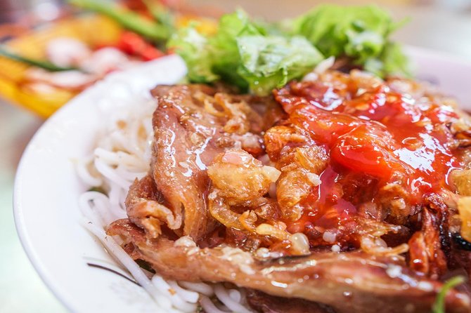 DaNang Night Foodie Tour-Sighseeing with Aodai Lady Rider Private - Key points before you go