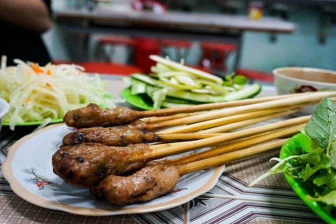 DaNang Night Foodie Tour-Sighseeing with Aodai Lady Rider Private - Price and value: what $39 really covers