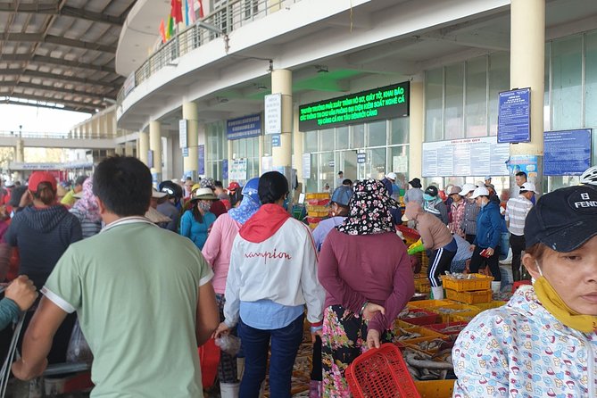 Danang Walking Food Tour - Seafood and Dessert Samples: The Point Is More Than Calories