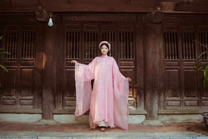 Experience Traditional Vietnamese Costumes at Dong Dinh Museum - Traditional Vietnamese costume photos at Dong Dinh Museum: what it really feels like