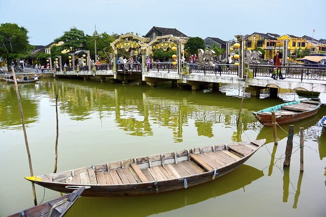 Explore Hoi An Ancient Town and Coconut Village with Dinner - Walking Hoi An’s old-town loop: Phuc Kien, Tan Ky, and the Japanese Covered Bridge
