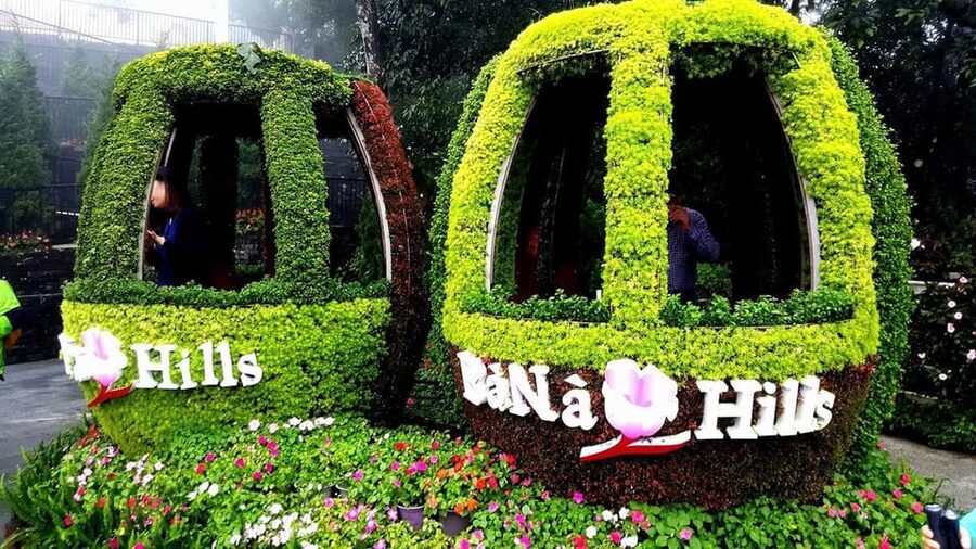 From Da Nang: Full-Day Ba Na Hills and Golden Bridge Tour - Linh Ung Pagoda and the 30-Meter Buddha: A Quiet Wow in the Middle of the Tour