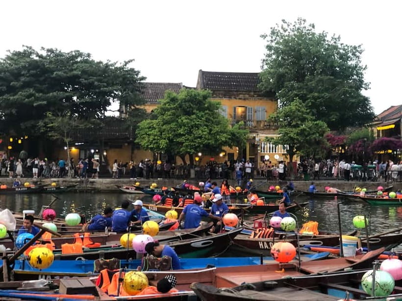 From Da Nang: Hoi An Old Town Tour, Night Market & Boat Ride - Japanese Bridge: over 400 years old, with symbolic carvings inside