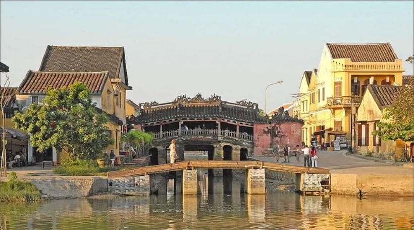 From Da Nang: Hoi An Old Town Tour, Night Market & Boat Ride - Cam Thanh Coconut Village: basket boat, coconut palms, and hands-on fishing